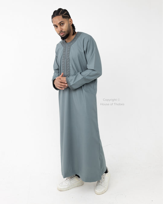 Thobes – Traditionele islamitische kleding voor mannen | – Aboe Safiya Thobes – Traditionele islamitische kleding voor mannen | – Aboe Safiya