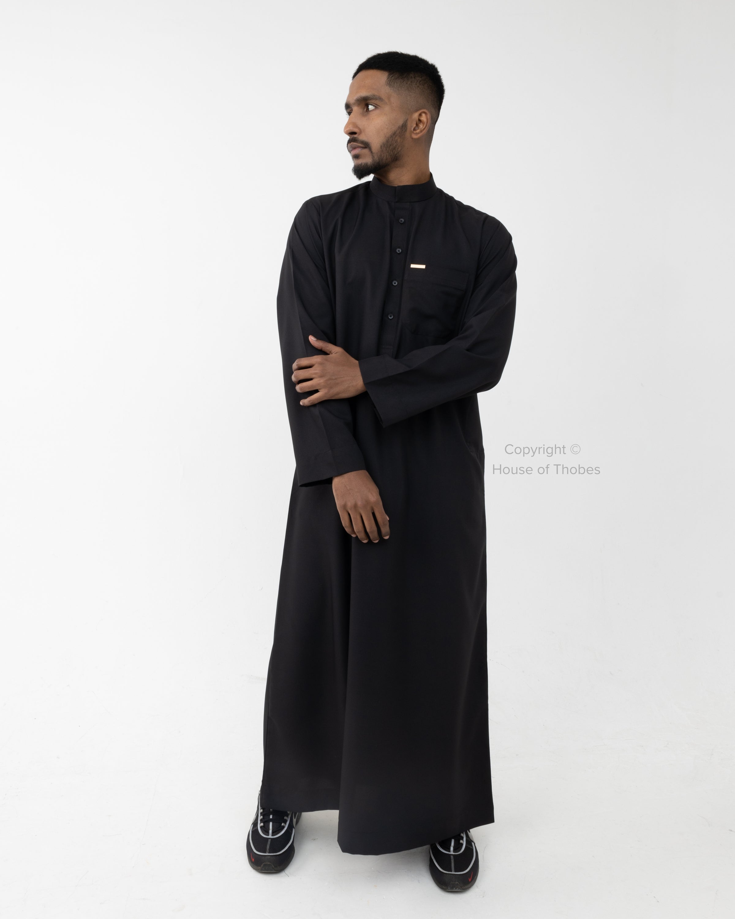 Collared Thobe Premium Black Saudi Collar Thobe #MSC2 – House of Thobes