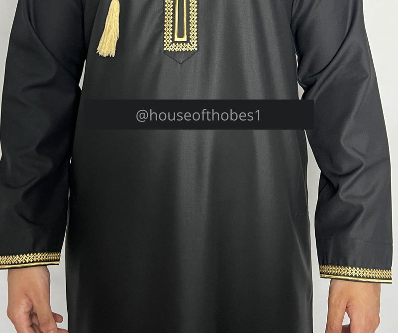 Luxury Black Embroidered Omani Thobe