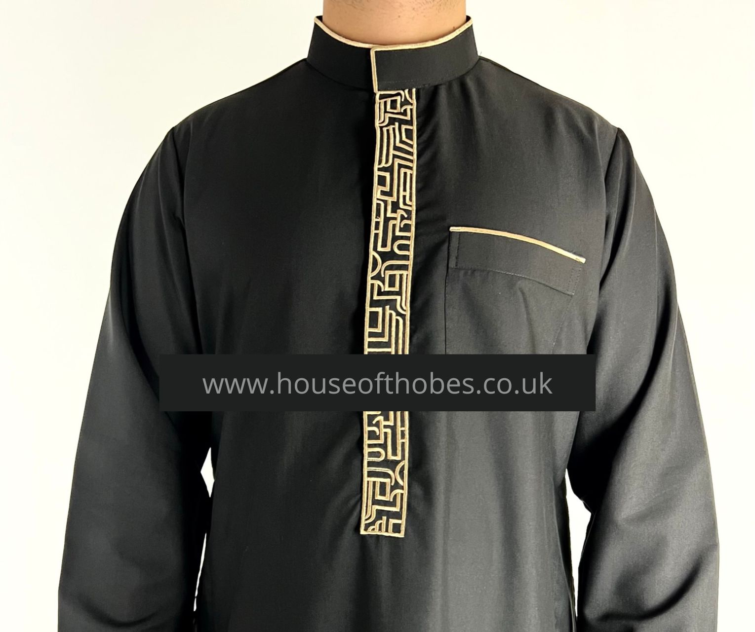 Collared Thobe Black Embroidered Collar Thobe – House of Thobes