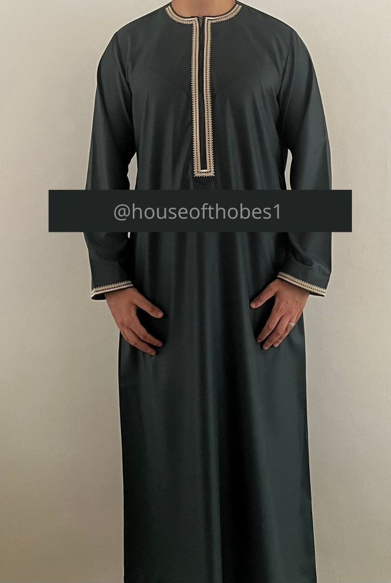 Boy's Luxury Forest Green Embroidered Omani Thobe Size 48 (Read Description)