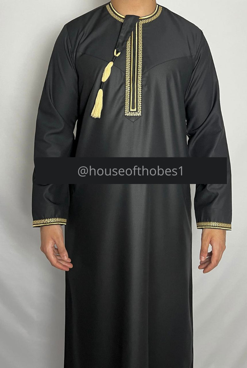 Luxury Black Embroidered Omani Thobe