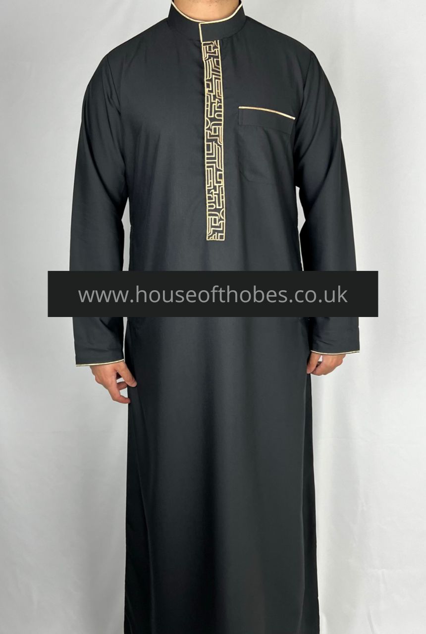 Collared Thobe Black Embroidered Collar Thobe – House of Thobes